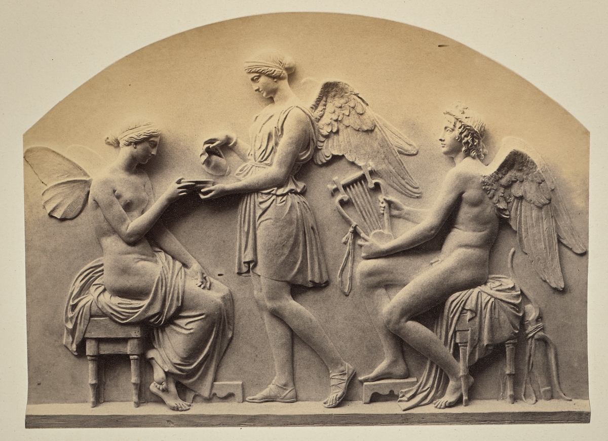 "Psique recebendo néctar de Hebe na presença do amor celestial", de John Gibson<br />
Imagem original de domínio público do Museu Getty